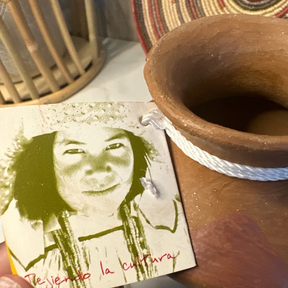 Tarahumara Sekati  Pottery Olla Vessel 3.5” Tall - Picture 4 of 5